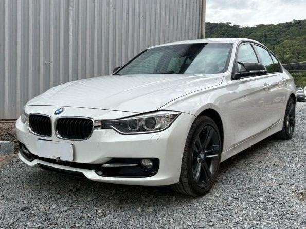 BMW 320i